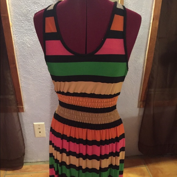 Striped summer dress. Light and airy, size medium - Picture 2 of 5